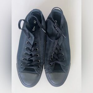 Converse unisex Black Canvas Sneakers